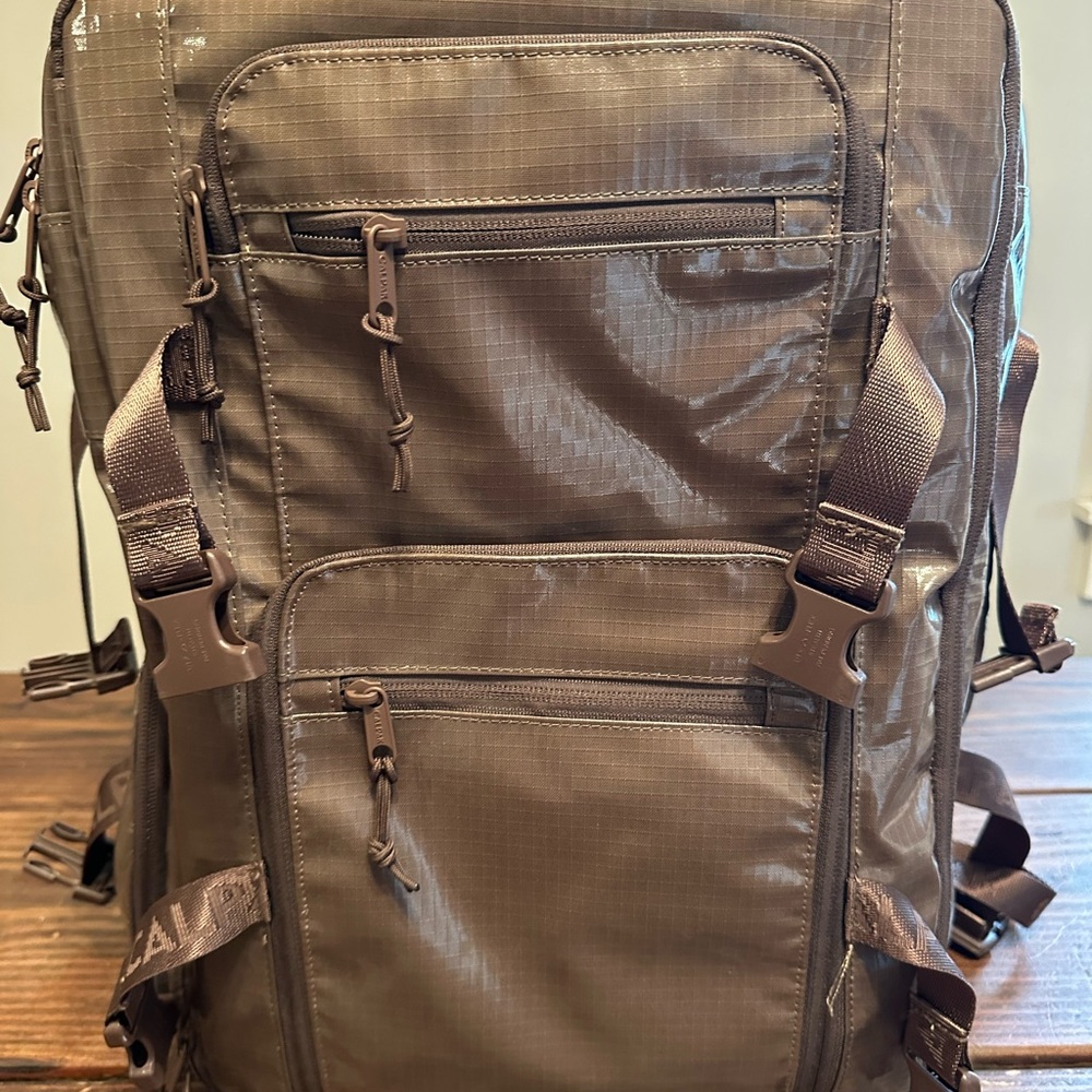 Terra 26L Laptop Duffel Backpack in Cacao